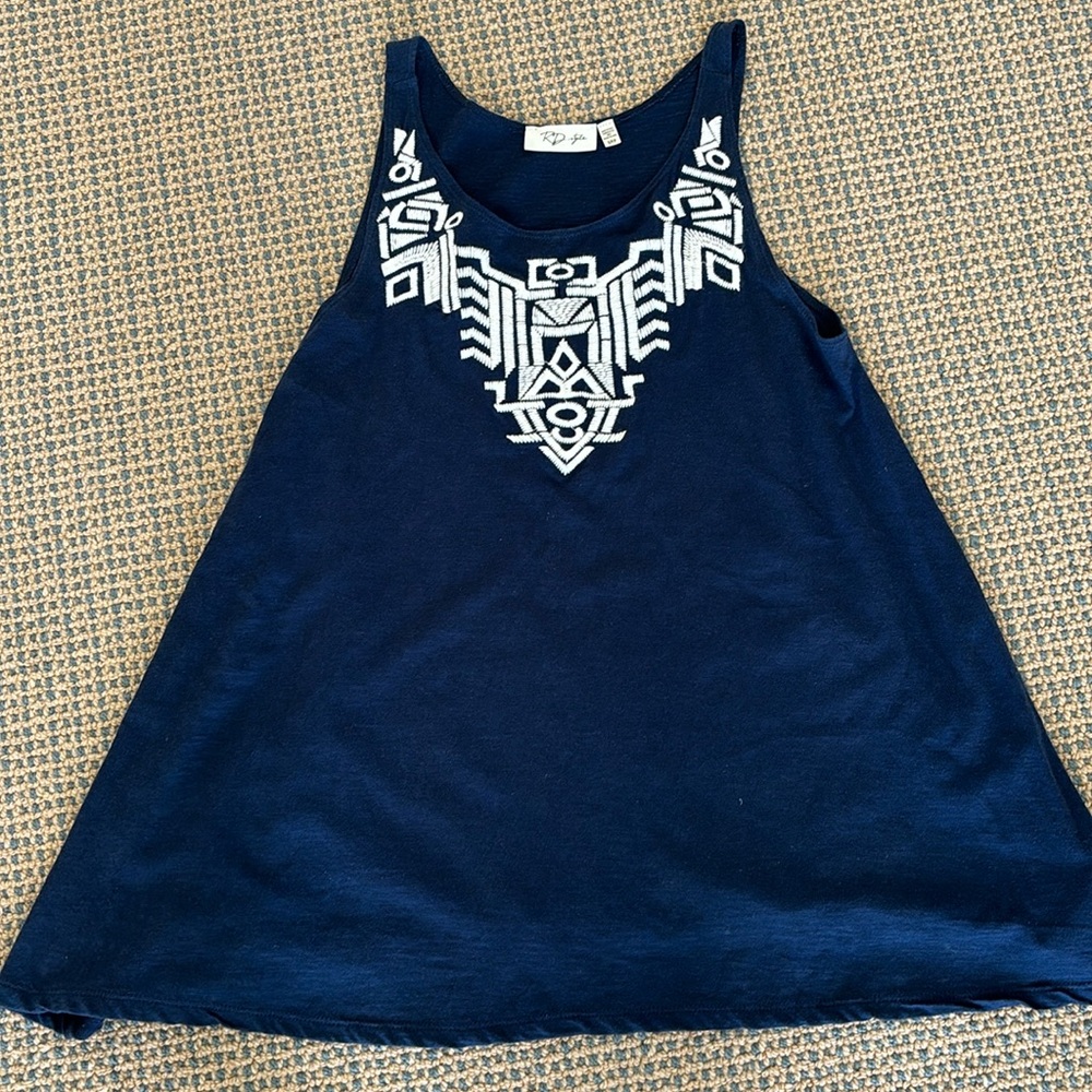 Navy tank top with white embroidery